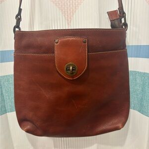 Alberto Bellucci leather crossbody - EUC